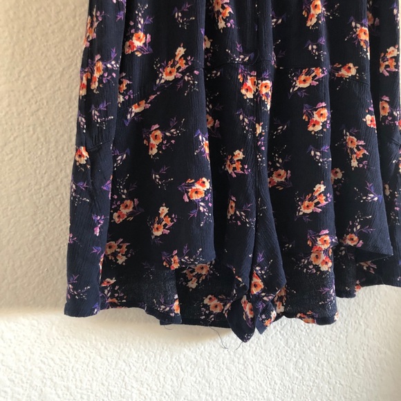 3 FOR $15! XHILARATION | NAVY FLORAL LACE PLAYSUIT - Picture 4 of 7